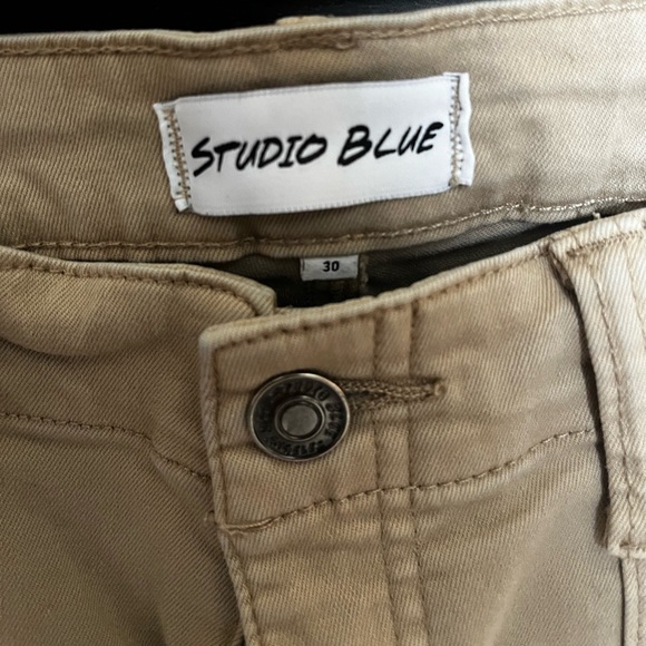 Studio Blue cropped khaki - Picture 2 of 3